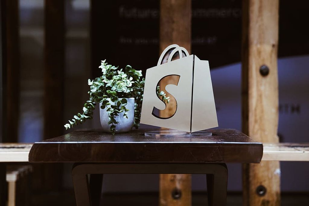Wie man den Text „Powered by Shopify“ auf Ihrer Storefront entfernt